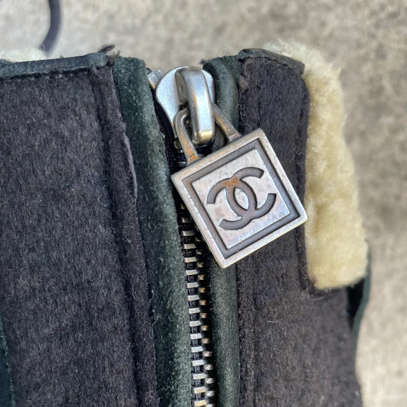 Chanel Black  Wool, Suede & Shearling Lace up Combat Boots, Size 39 - Picture 6 of 16